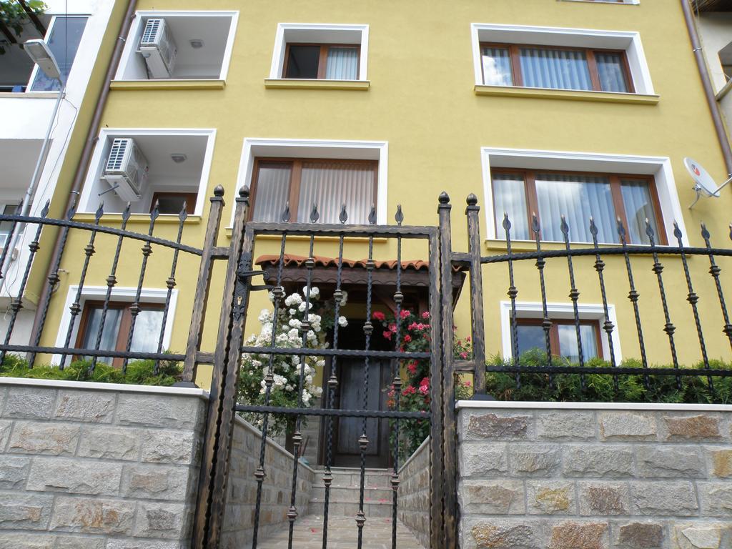 Apartments Kaloyan Veliko Tŭrnovo Exterior photo